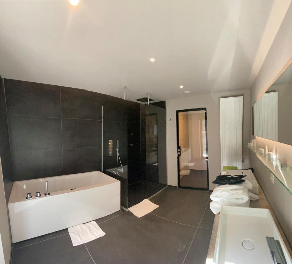 Hotel Wellness Eau De Roche Durbuy Exterior photo